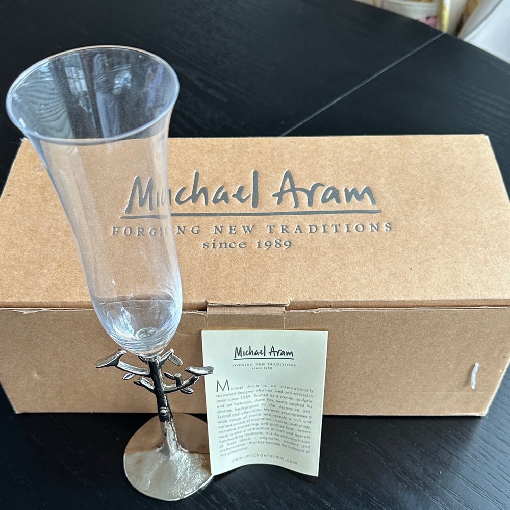 Michael Aram Champagne Flute with Gold Base. Set of 4 glasses total